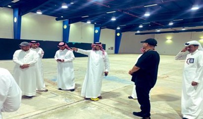 أمين عام الغرفة وفريقه خلال زيارة موقع إقامة منتدى نجران للاستثمار 2025 