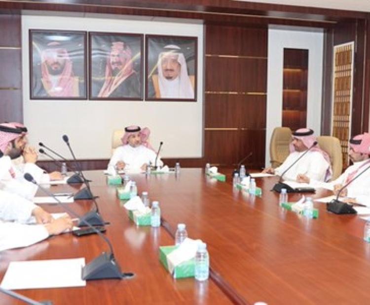 عقد أعضاء اللجنة الصحية بـ غرفة نجران اجتماعهم الاعتيادي برئاسة أ. أحمد بن محسن آل رشه