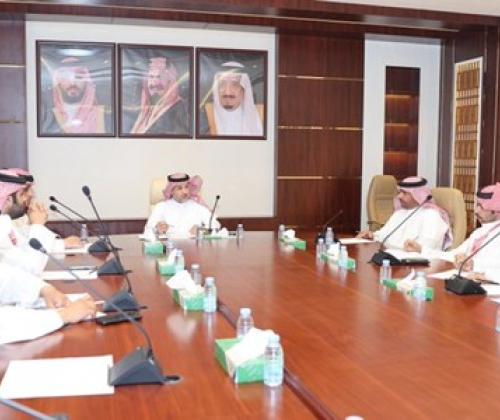 عقد أعضاء اللجنة الصحية بـ غرفة نجران اجتماعهم الاعتيادي برئاسة أ. أحمد بن محسن آل رشه